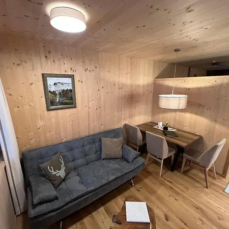 Kanisfluh Apartament *